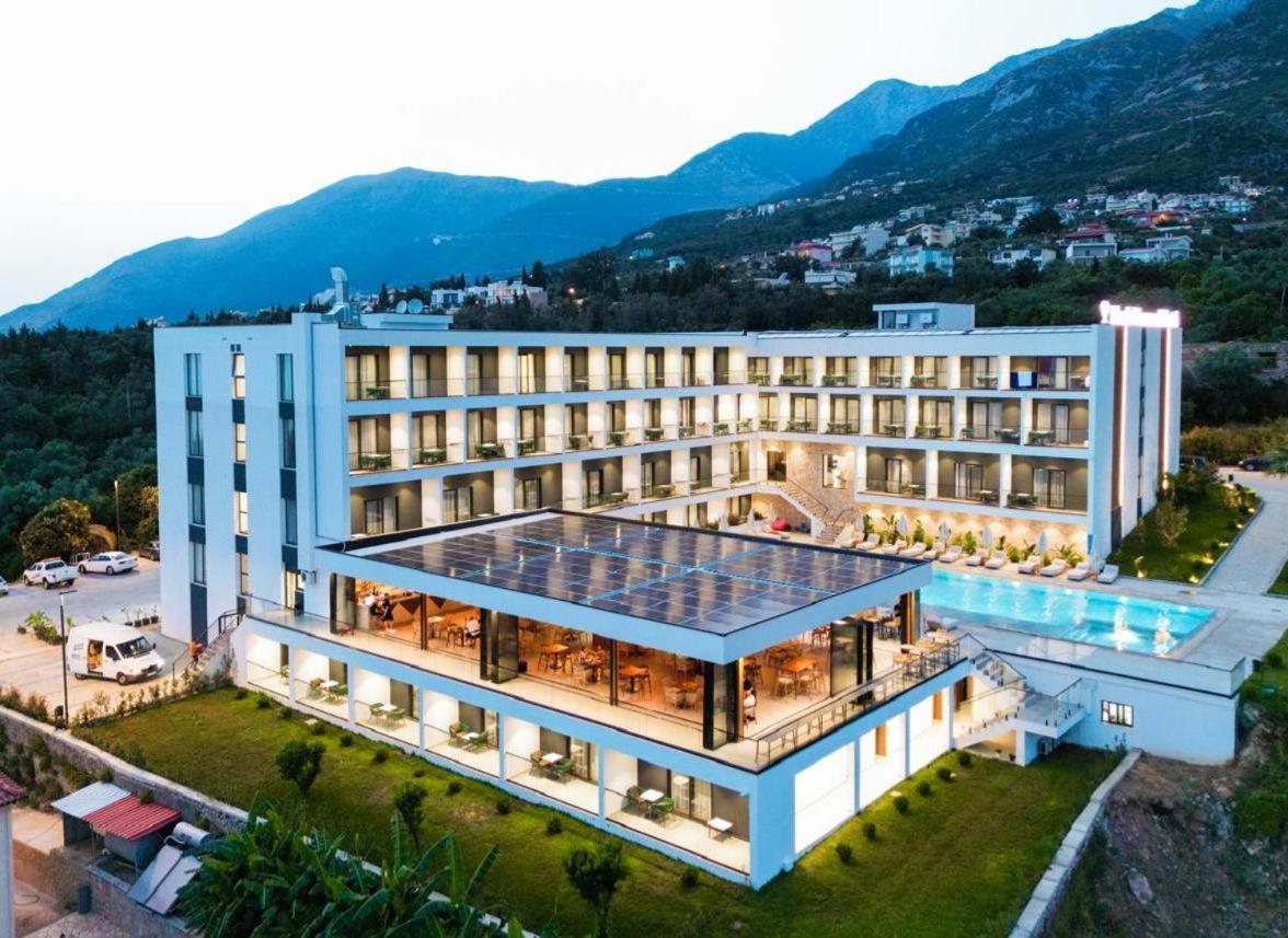 Black Diamond Hotel Dhermi Exterior photo
